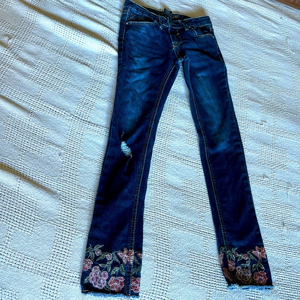 Worn once my kids just don’t like jeans I guess